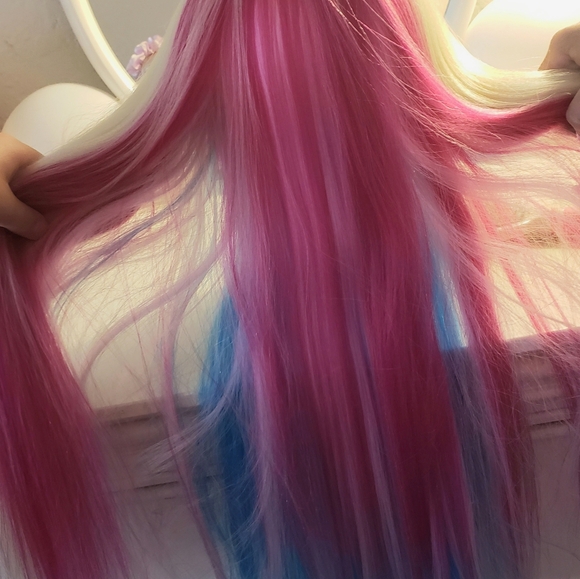 💖 Accessorizing Girls Mannequin Head | PRE-LOVED 🌈 - Picture 7 of 7